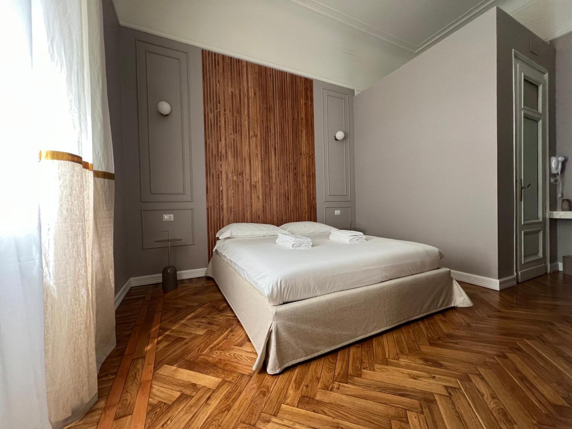Turin Central Cavour Екстериор снимка